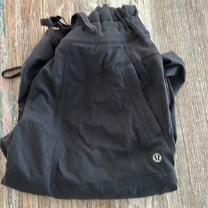 Lululemon size 4 dance, cargo pants slate gray